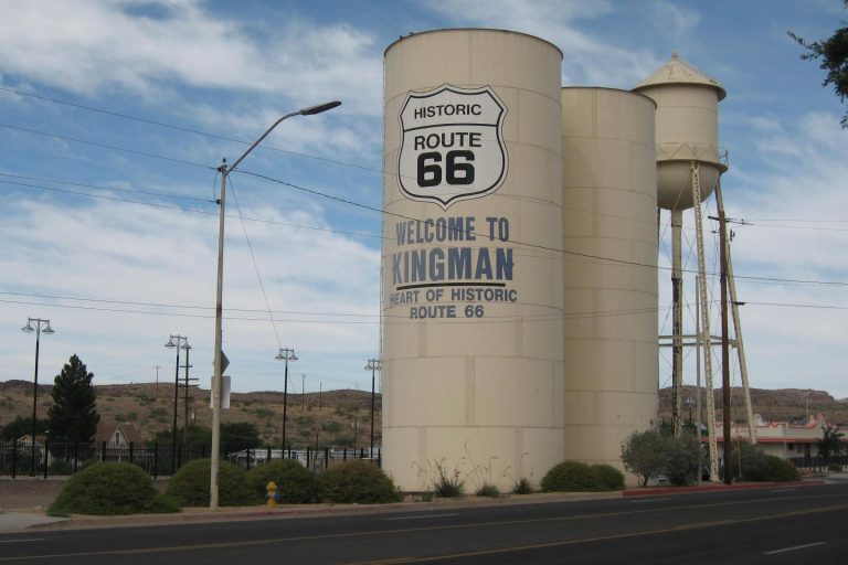 Depósito de agua en Kingman, Arizona
