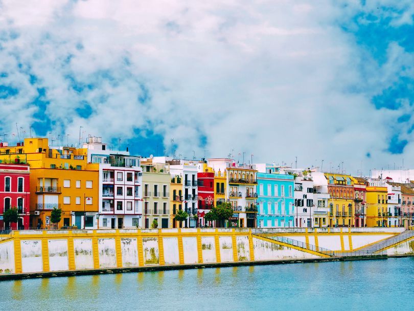 Calle Betis, una de las calles más pintorescas que ver en Triana