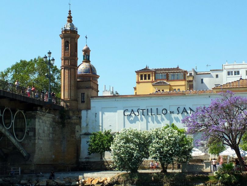 castillo san jorge triana sevilla