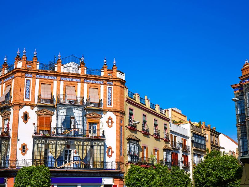 Plaza del Altozano, uno de los lugares que ver en Triana