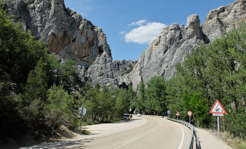 desfiladero-de-la-yecla-entrada-carretera