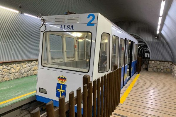 funicular-bulnes