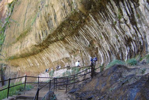 weeping-rock-trail weeping-rock-trail